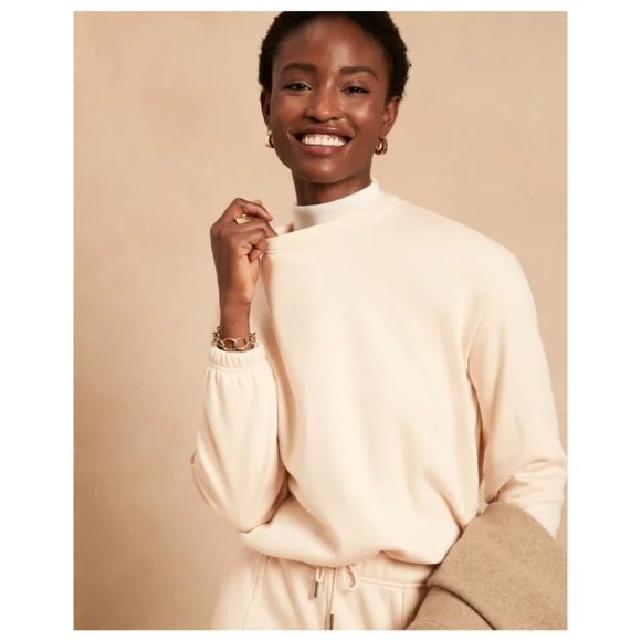 Banana Republic Cozy Velour Lined Bubble Sleeve Sweater/ Creme White - Picture 3 of 4